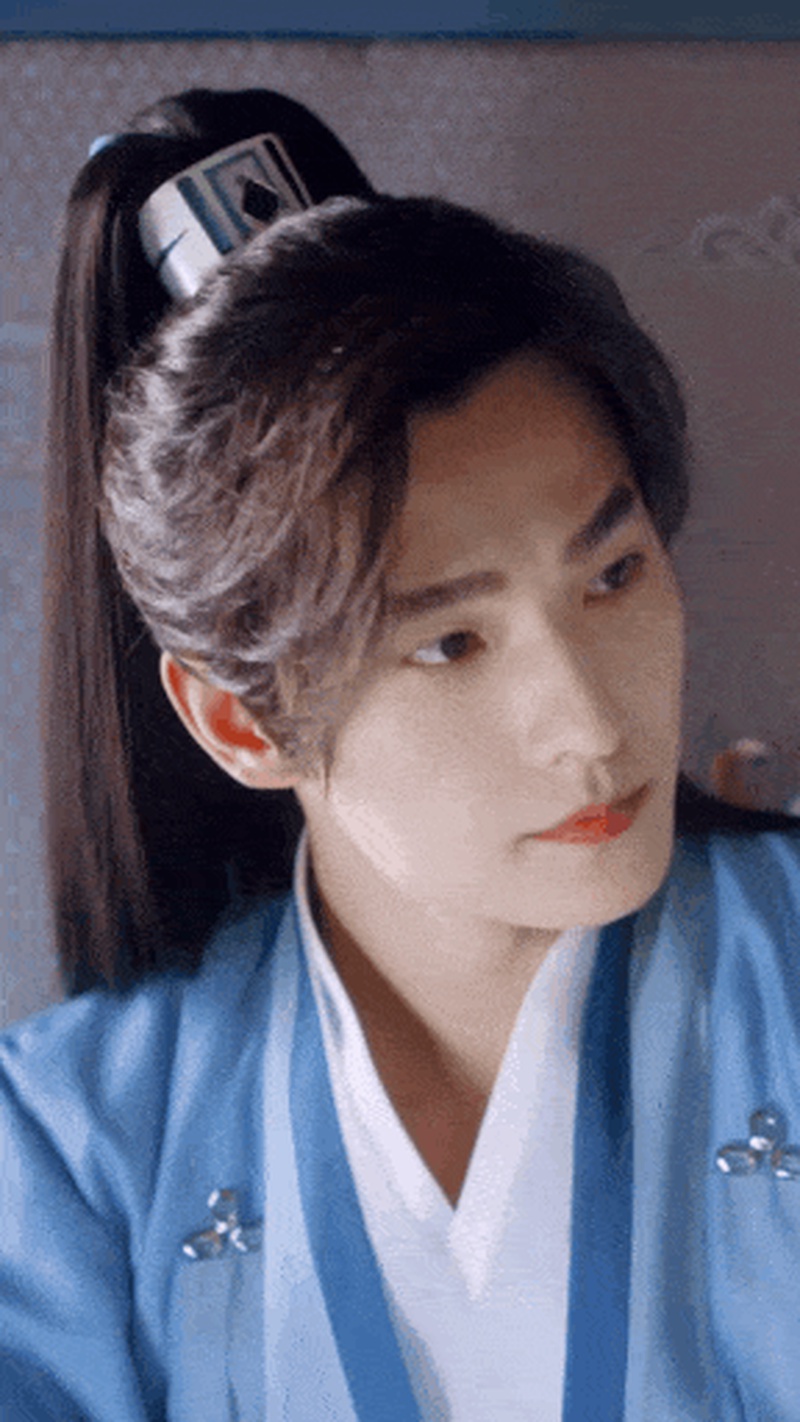 林允